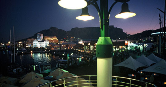 Kapstadt, Waterfront und Tafelberg © Foto: Marco Penzel, Outback Africa Erlebnisreisen