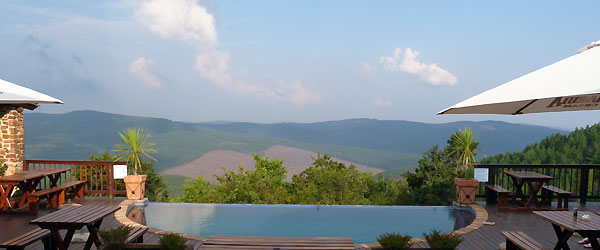 Infinity Pool der Misty Mountain Lodge