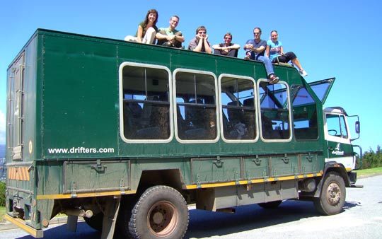 Unsere kleine Gruppe auf dem großen Safari-Truck