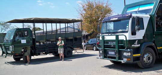Offener Safari-Truck für die Pirschfahrt im Chobe Nationalpark. © Foto: René Schmidt | Outback Africa Erlebnisreisen