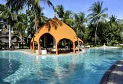 Pool mit Poolbar, Southern Palms Beach Resort &copy; Foto: Svenja Penzel