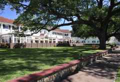 The Victoria Falls Hotel, Hauptgebäude &copy; Foto: Marco Penzel | Outback Africa