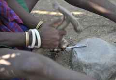 Schmieden erfordert Fingerspitzengefühl © Foto: Marco Penzel | Outback Africa