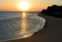 Sonnenuntergang an der Westküste Sansibars &copy; Foto: Marco Penzel | Outback Africa