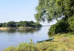 Camp Zambezi, Vorbereitung auf die Kanutour &copy; Foto: Ulrike Pârvu | Outback Africa Erlebnisreisen