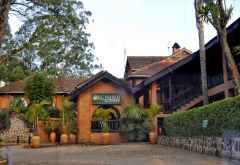 Das Hotel Ku Chawe Inn am oberen Rand des Plateaus &copy; Foto: Svenja Penzel | Outback Africa