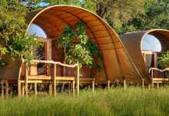 Camp Okuti, Zeltchalets &copy; Foto: Stuart James Arnold / Kalahari Images