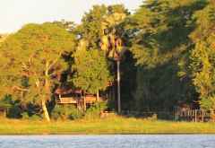 Mvuu Camp, Haupthaus vom Fluss aus gesehen &copy; Foto: Susanne Schlesinger | Outback Africa