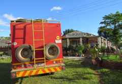Sunway Safaritruck am Mulanje Arts and Crafts Coffee Shop &copy; Foto: Susanne Schlesinger | Outback Africa