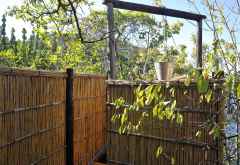 Open-Air Buschdusche auf Mumbo Island &copy; Foto: Svenja Penzel | Outback Africa