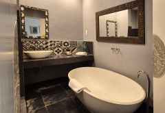 Badezimmer im Latitude 15° Hotel Lusaka © Foto: Ulrike Pârvu | Outback Africa Erlebnisreisen