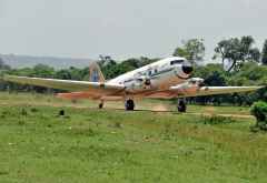 Flugzeug am Mara North Airstrip &copy; Foto: Marco Penzel | Outback Africa