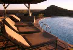 Onjala Lodge, am Pool &copy; Foto: Doreen Schütze | Outback Africa