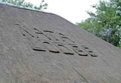 Rieddach der Nata Lodge &copy; Foto: S.Schlesinger| Outback Africa