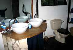 Badezimmer in Lazy Lagoon &copy; Foto: Svenja Penzel | Outback Africa