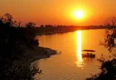 Bootsfahrt zum Sonnenuntergang auf dem Chobe &copy; Foto: Bruce Taylor | Sunway Safaris