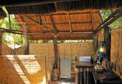 Kakuli Bush Camp, Badezimmer. &copy; Foto: Marco Penzel | Outback Africa