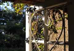 Fenster zum Garten &copy; Foto: Svenja Penzel | Outback Africa