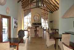 Black Rhino Lodge, Speiseraum &copy; Foto: Jens Doering | Outback Africa