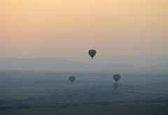 Ballonballett am Himmel der Massai Mara &copy; Foto: Susanne Schlesinger | Outback Africa