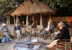 Frühstück im Island Bush Camp. © Foto: Marco Penzel | Outback Africa