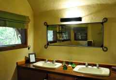 Tortilis Camp, Badezimmer © Foto: Marco Penzel | Outback Africa