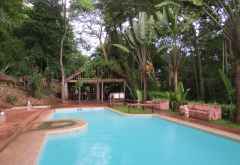 Pool der Kara O Mula Lodge, Mulanje, Malawi &copy; Foto: Susanne Schlesinger | Outback Africa