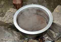 Der Kaffee wird aufgekocht ... &copy; Foto: Susanne Schlesinger | Outback Africa