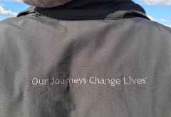 Stickerei auf dem Hemd eines Wilderness-Guides &copy; Foto: Svenja Penzel | Outback Africa