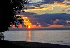 Sonnenaufgang über dem Malawi-See &copy; Foto: Svenja Penzel | Outback Africa