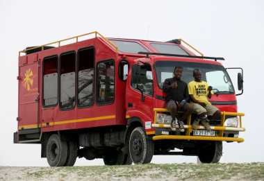Prince und Jeffyas machen Pause, Makgadikgadi &copy; Foto: Robert Schlesinger