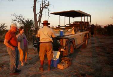 Vumbura Camp, Sundowner © Foto: Ulrike Pârvu | Outback Africa