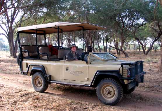 Offenes Safarifahrzeug des Jongomero Camp &copy; Foto: Svenja Penzel | Outback Africa