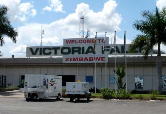 Victoria Falls Airport, alter Flughafen vor dem Umbau &copy; Foto: Ulrike Pârvu | Outback Africa