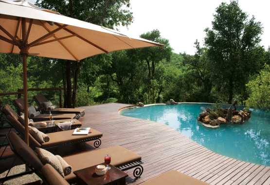 Impodimo Game Lodge, Poolbereich &copy; Foto: Impodimo Game Lodge