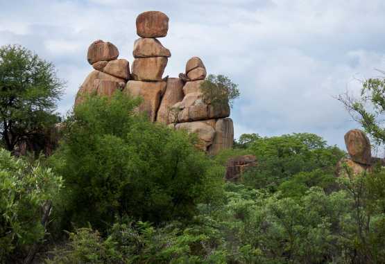 Steinformation mit balancierenden Steinen, Matopos Nationalpark &copy; Foto: René Schmidt | Outback Africa