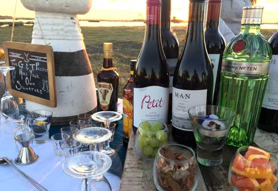 Sundowner von Wilderness Safaris am Ufer des Linyanti &copy; Foto: Svenja Penzel | Outback Africa