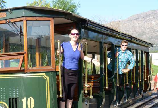 Doreen und Jens auf der Wine Tram Franschhoek &copy; Foto: Outback Africa