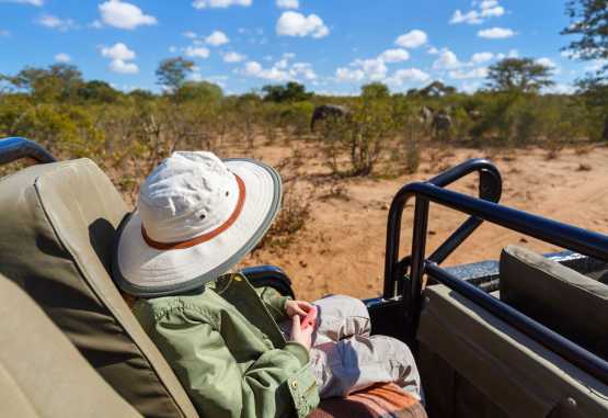 Weiche Stoffhüte haben auch den Vorteil, dass sie Schweiß besser aufsaugen als Kopfbedeckungen aus anderen Materialien &copy; Foto: BlueOrange Studio - Fotolia