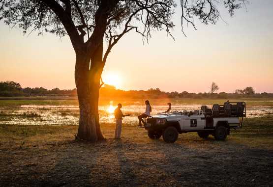 Sundowner im Okavango-Delta, Sanctuary Chiefs Camp © Foto: Sanctuary Retreats