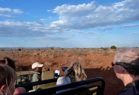 Pirschfahrt im Madikwe Wildreservat, Makanyane Safari Lodge &copy; Foto: Jens Doering | Outback Africa