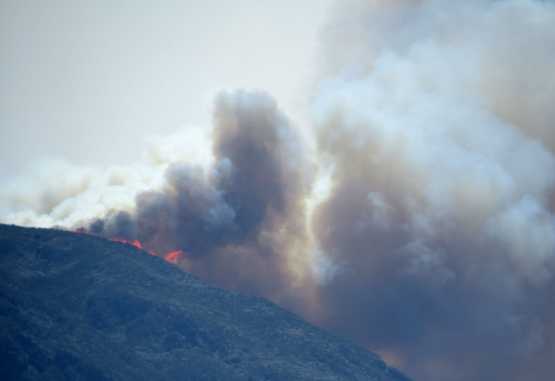 Rauchwolken über dem Mt. Meru, Arusha Nationalpark © Foto: S. Schlesinger