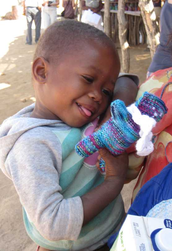 Herero-Junge mit Teddy &copy; Foto: Susanne Schlesinger | Outback Africa