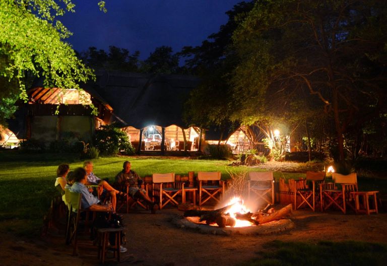 Ivory Safari Lodge, Lagerfeuer