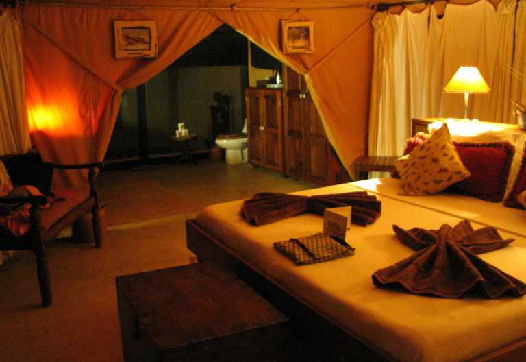 Zelt bei der spätem Ankunft im Laba Siwandu Camp © Foto: Svenja Penzel | Outback Africa