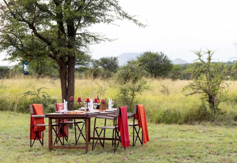 Dinner im Freien, Serengeti Wilderness Camp © Foto: Serengeti Wilderness Camps
