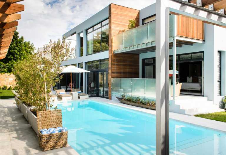 MannaBay Lodge, Pool