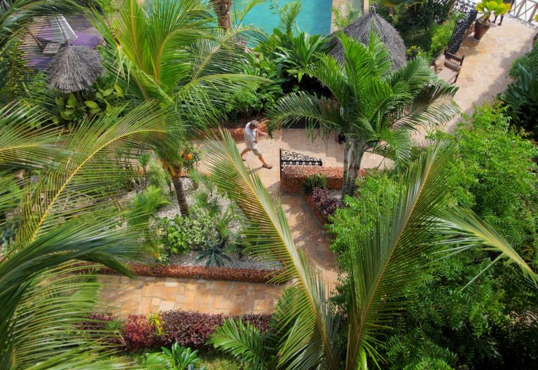 Z-Hotel Zanzibar, Blick von oben in den Hotelgarten