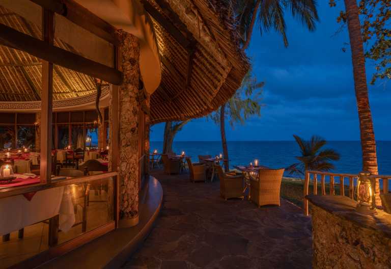 Kisima Restauant am Abend, Severin Sea Lodge, Kenia © Foto: Severin Safaris
