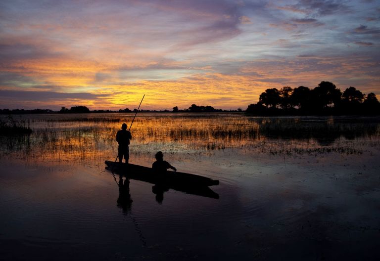 Tubu Tree Camp, Mokorofahrt bei Sonnenuntergang © Foto: Dana Allen | Wilderness Safaris